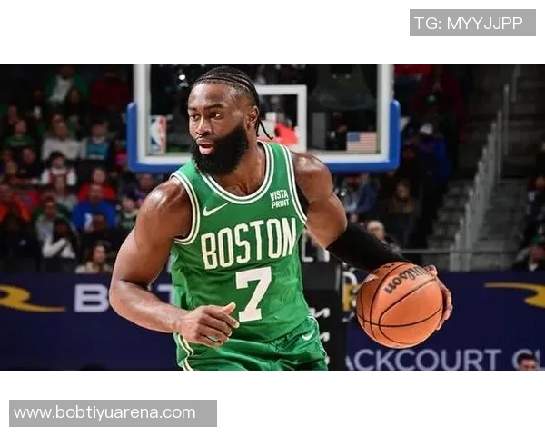 马克西半场表现惊艳13投8中砍下20分并送出4助攻正负值高达18